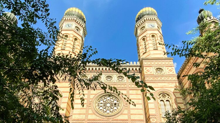 Fachada principal de la Gran Sinagoga de Budapest