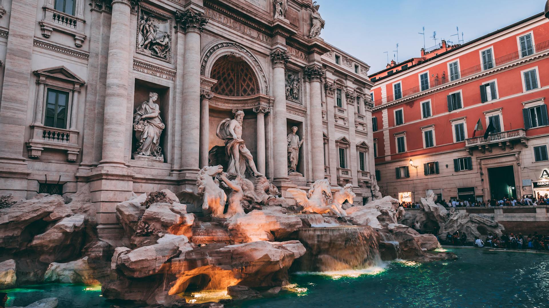 La Fontana di Trevi al atardecer