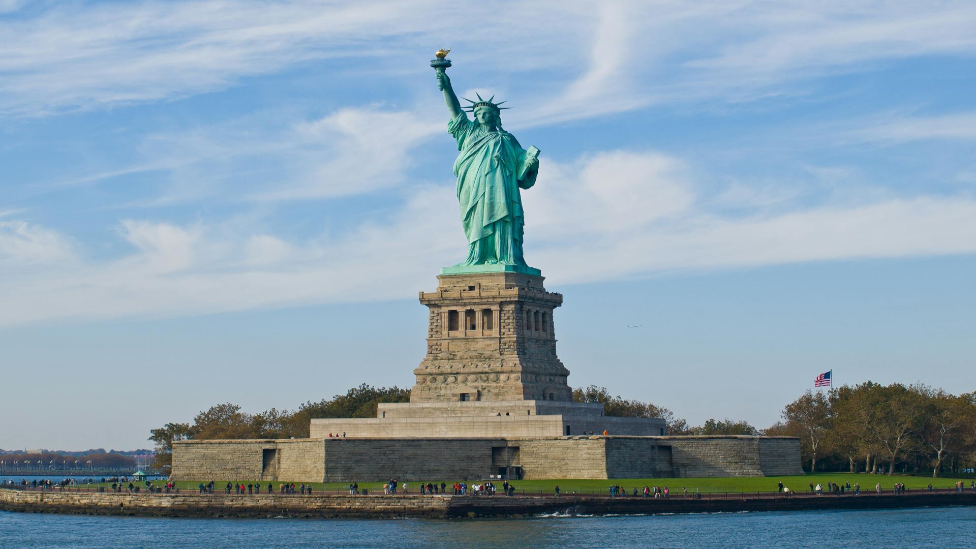 Estatua de la libertad al completo