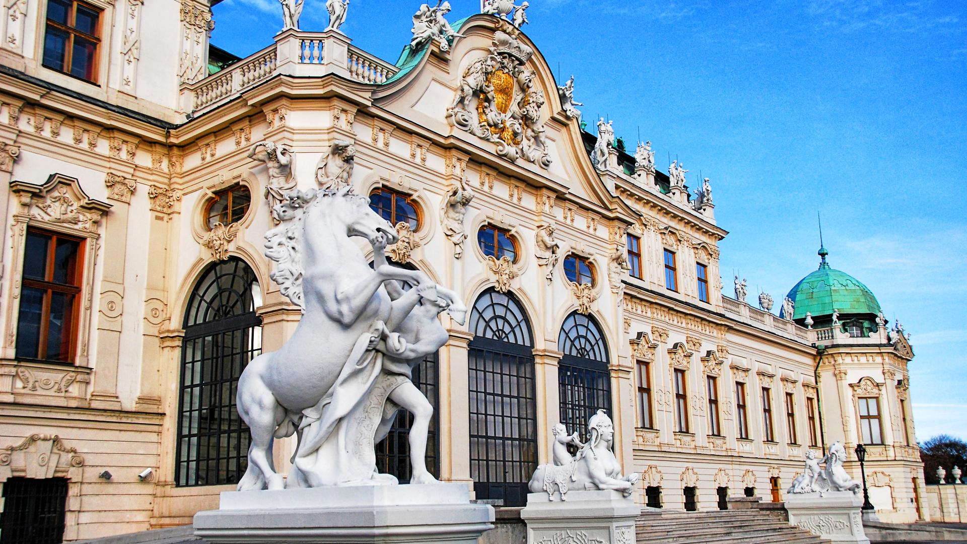 Pórtico barroco el Palacio Belvedere de Viena