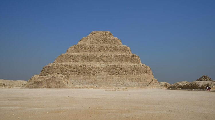 Pirámide de Saqqara