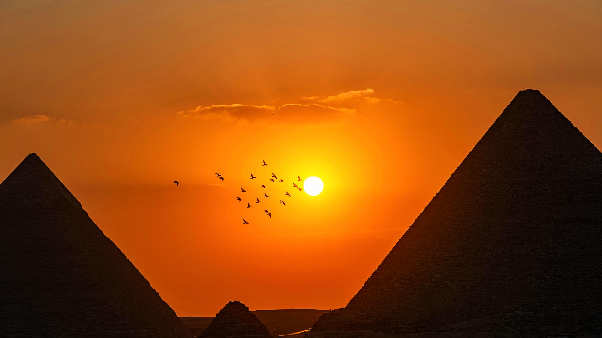 Puesta de sol en las Pirámides de Guiza