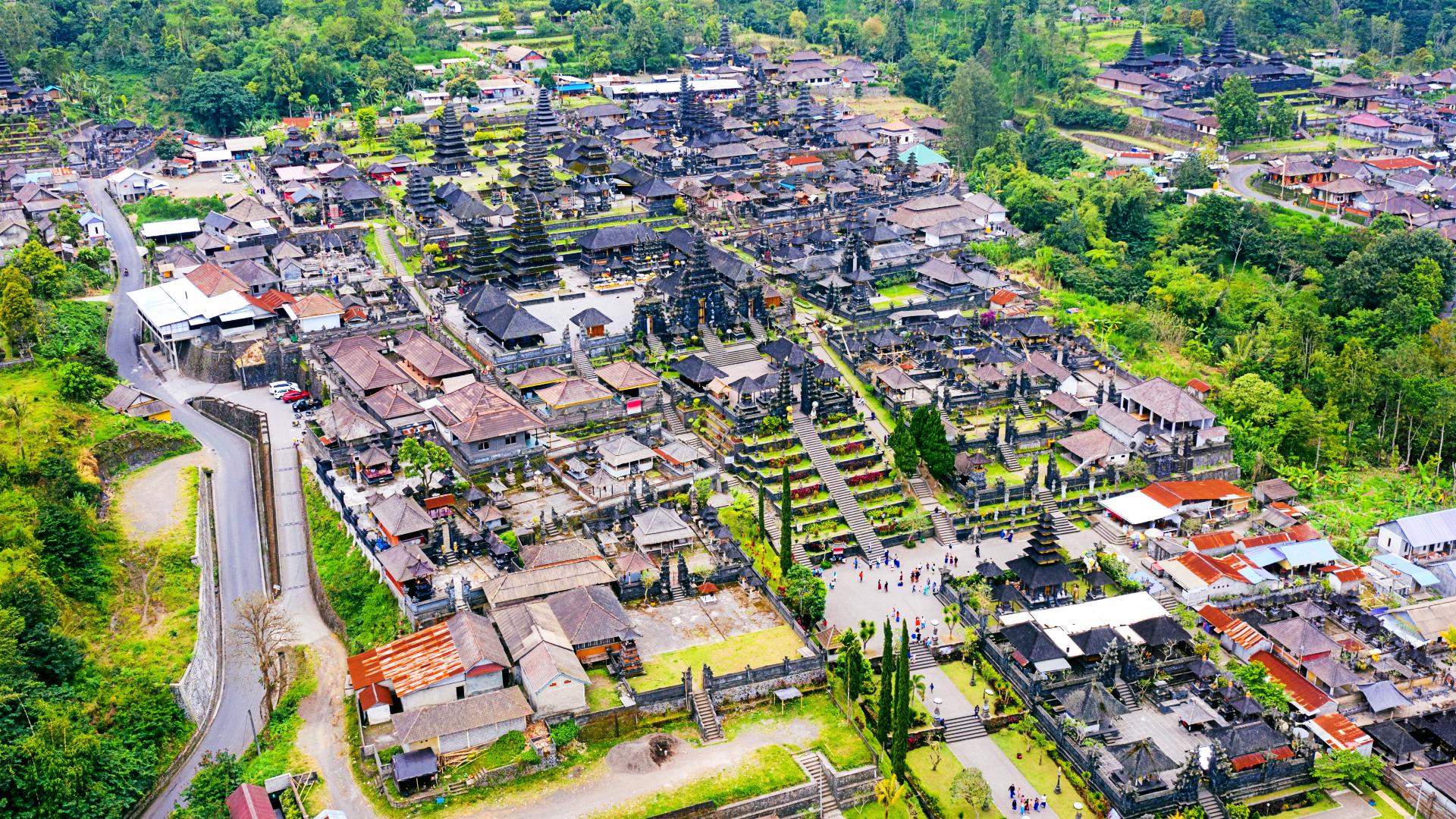 Vista aérea del complejo del templo madre Besakih Vista aérea del complejo del templo madre Besakih