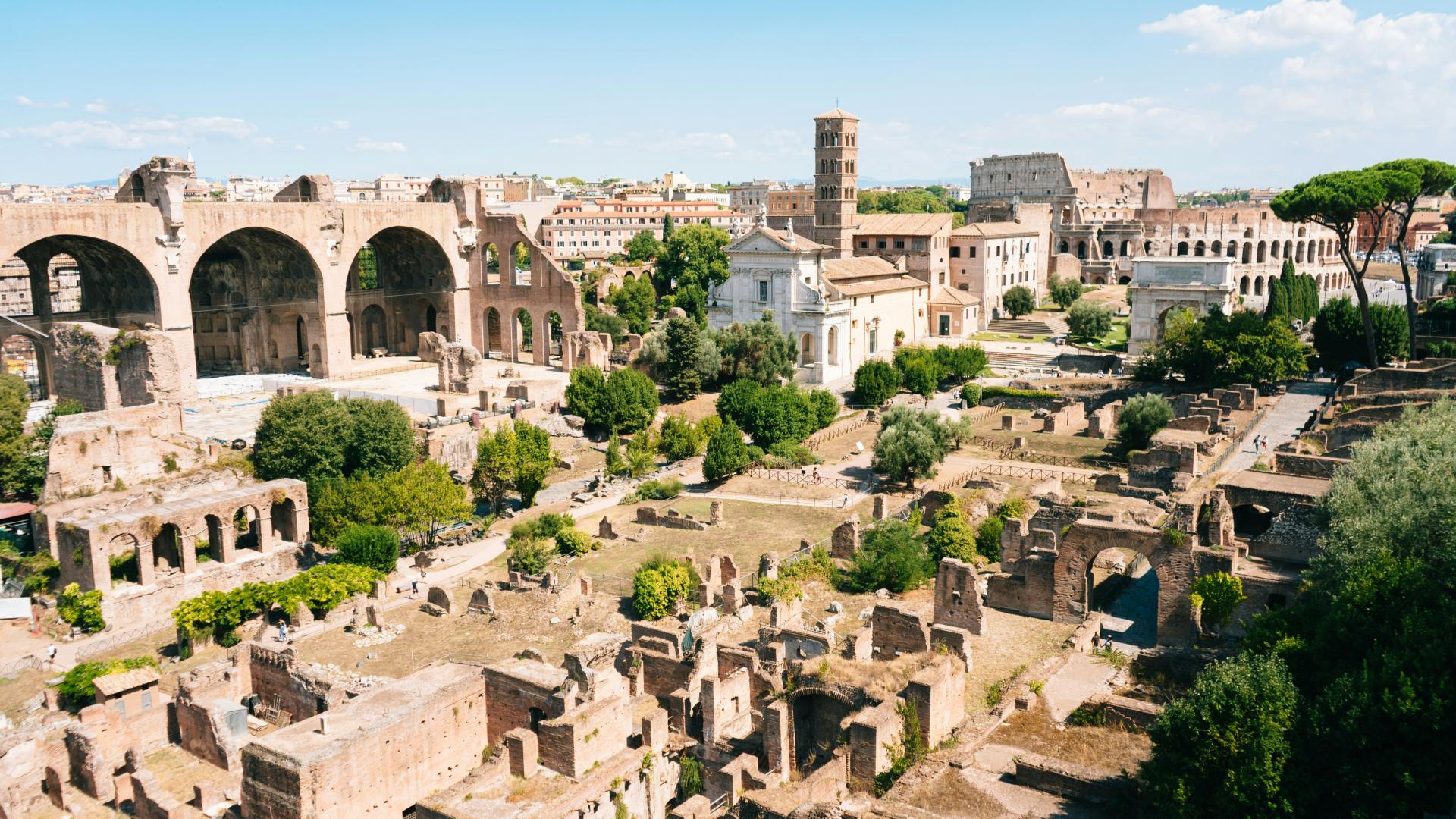 Foro Romano con vistas al Coliseo