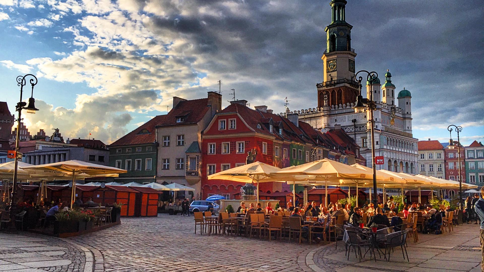 Plaza del Mercado de Poznan, Polonia