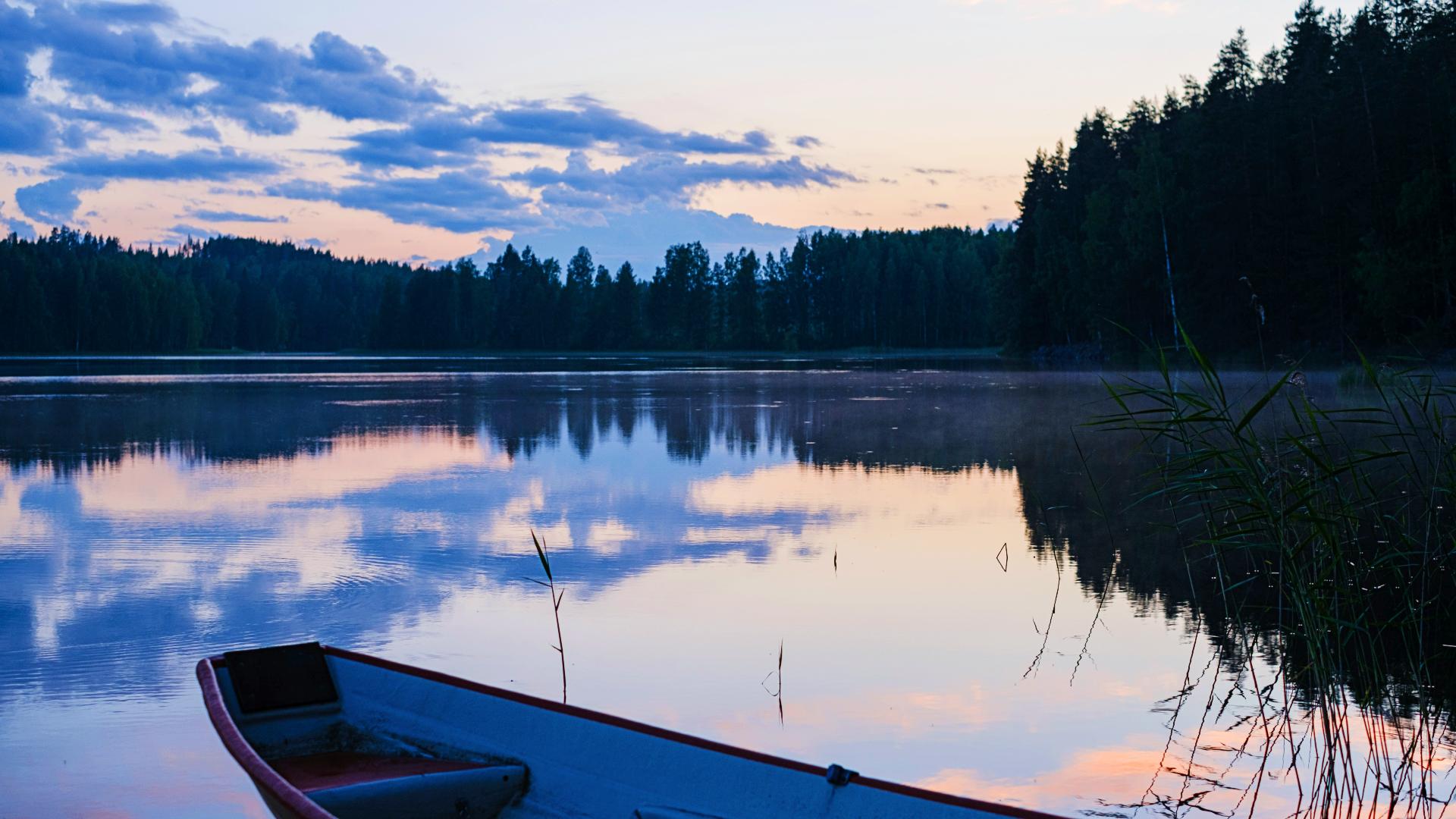 Lago en Finlandia cerca de Savonlinna