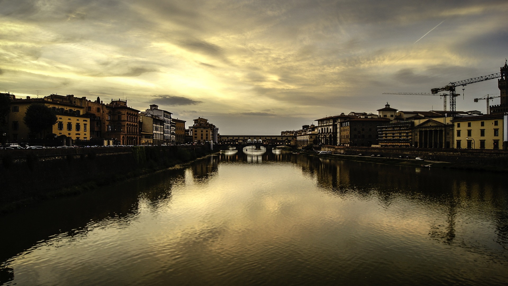 Ponte Vecchio sobre el río Arno