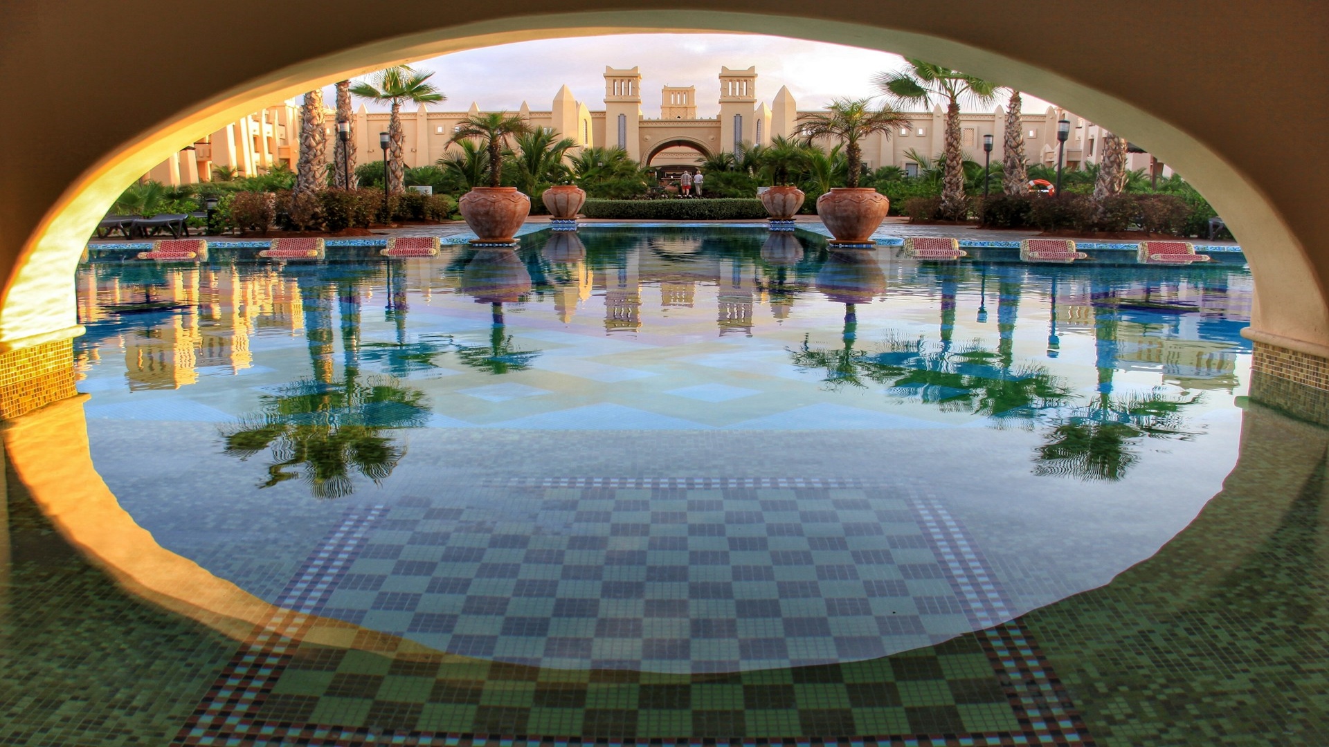 Uno de los hoteles con piscina al aire libre de la zona