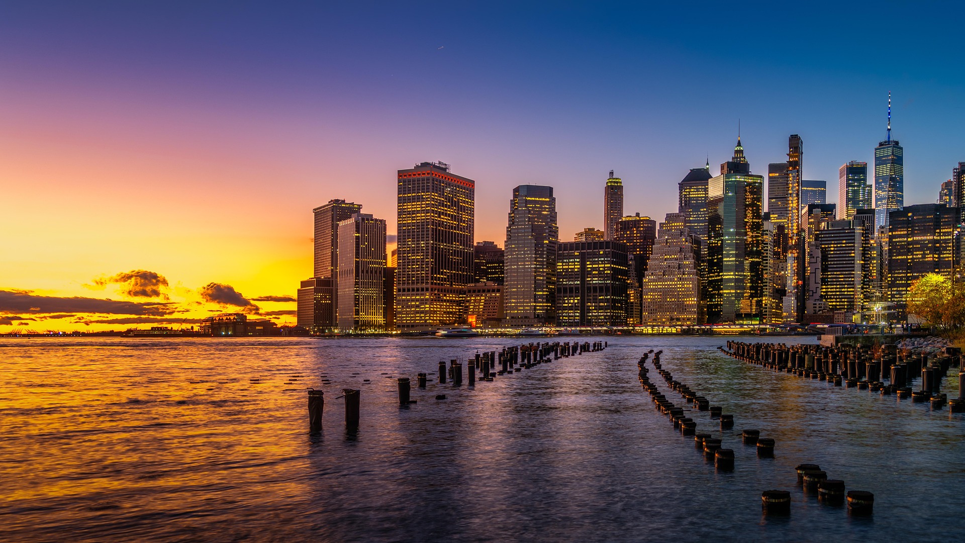 Skyline desde Manhattan al atardecer