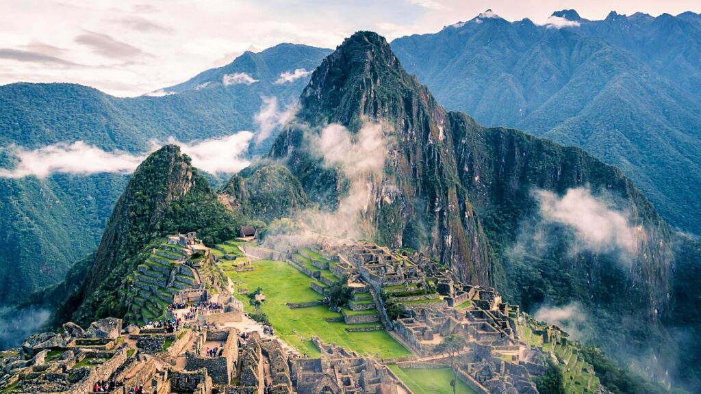 Machu Picchu entre las nubes