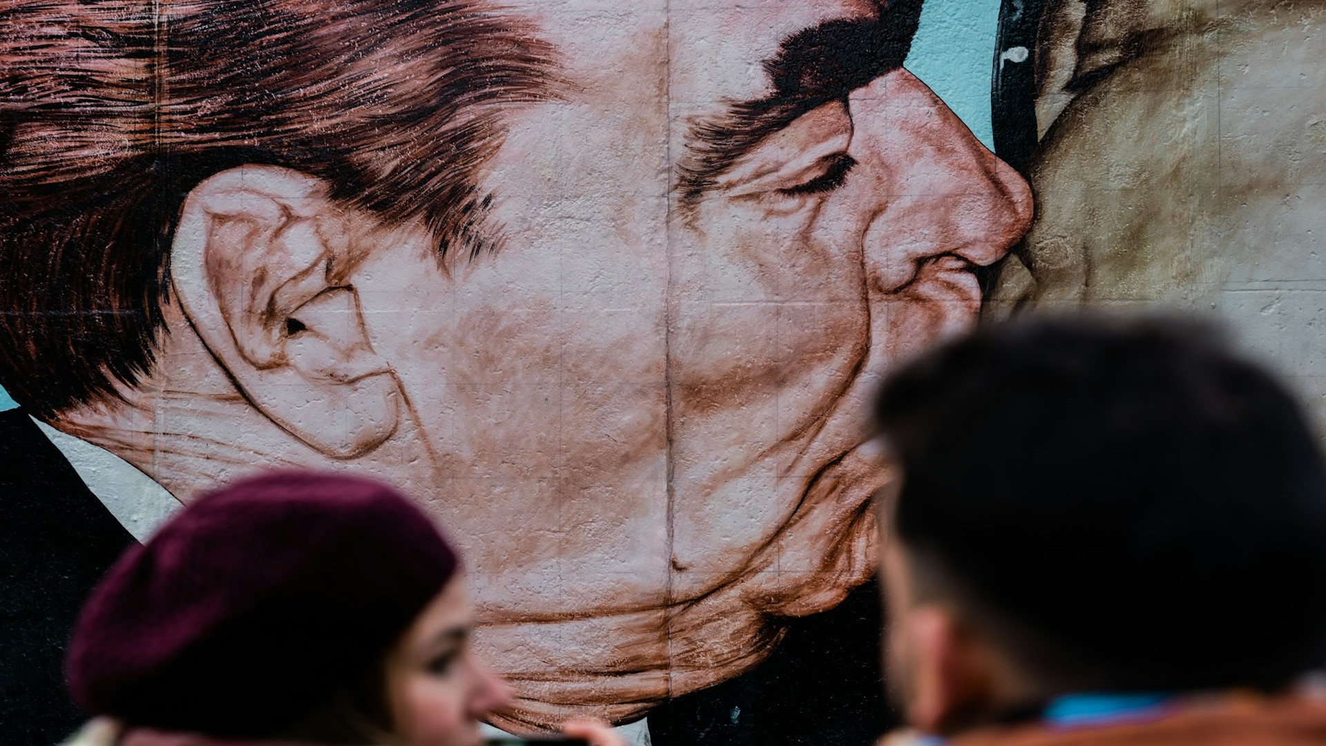 'Beso Fraternal Socialista' de Dimitri Vrúbel 'Beso Fraternal Socialista' de Dimitri Vrúbel