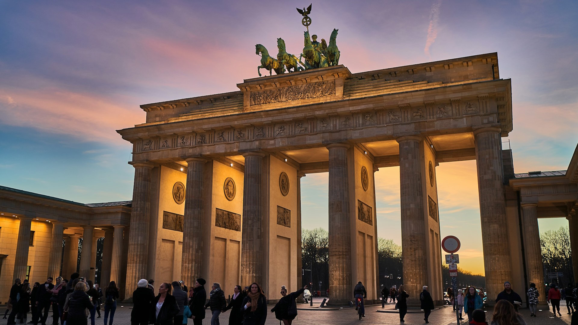 Puerta de Brandenburgo al atardecer