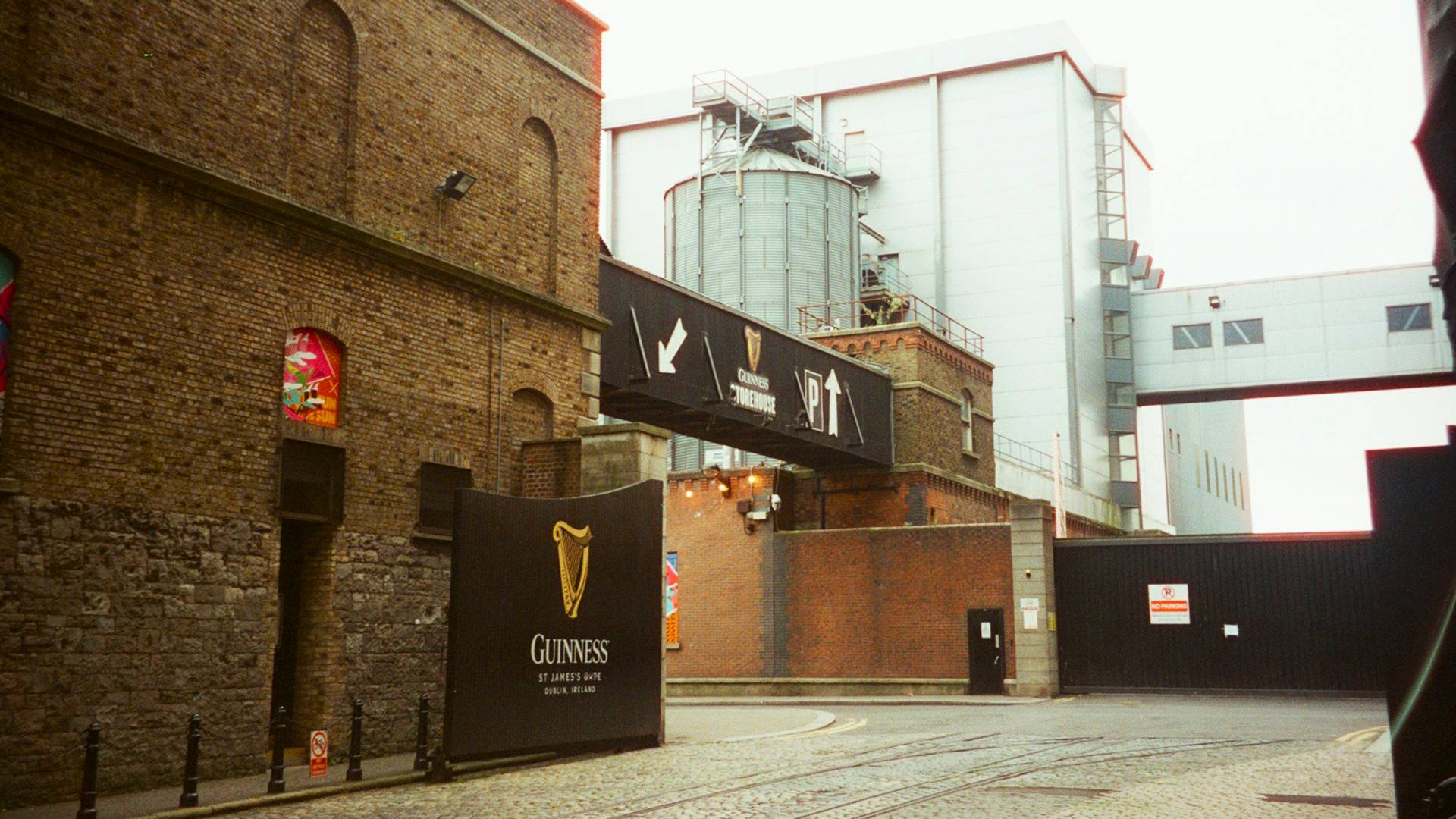 Entrada a la Guinness Storehouse