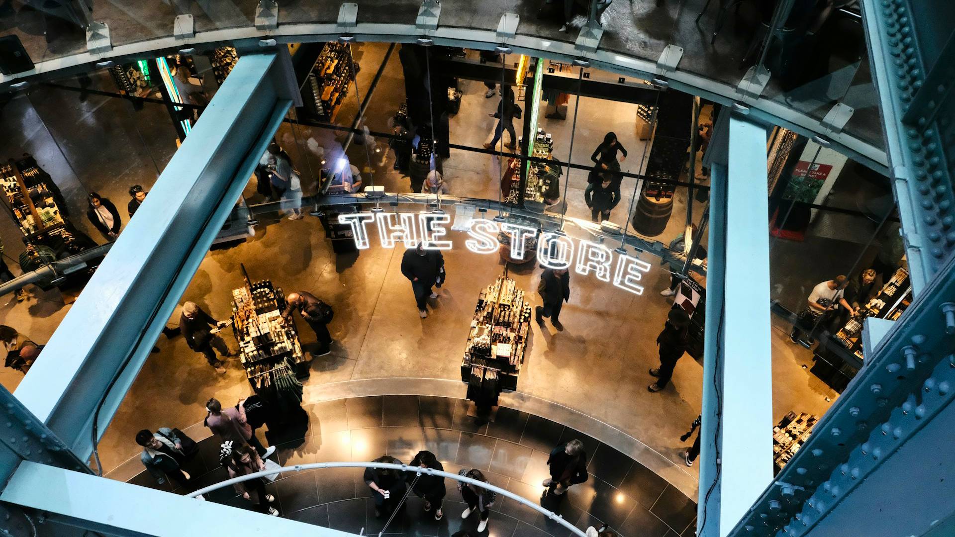 Uno de los 7 pisos de la Guinness Storehouse