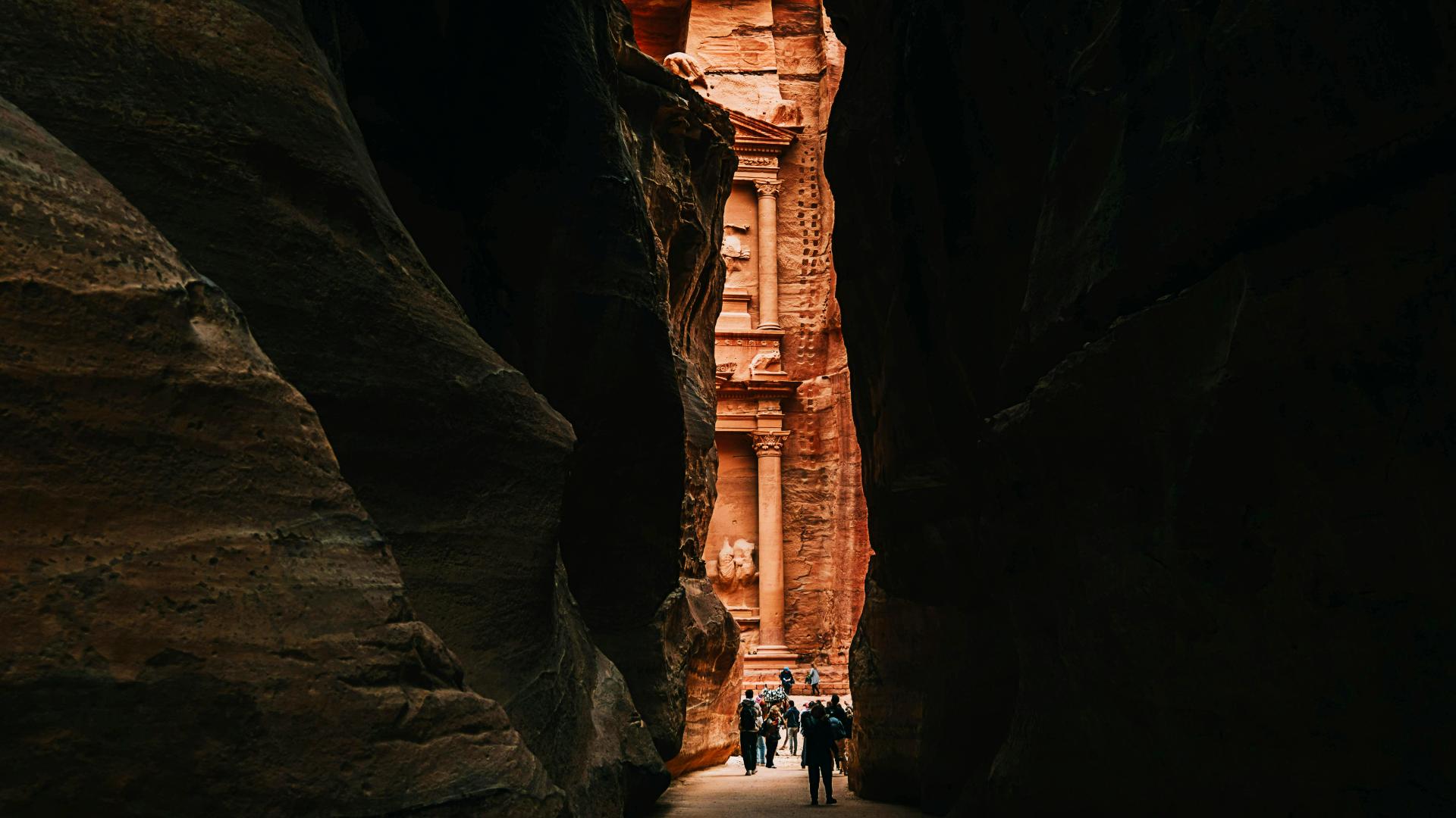 Acceso al Tesoro de Petra por el sendero