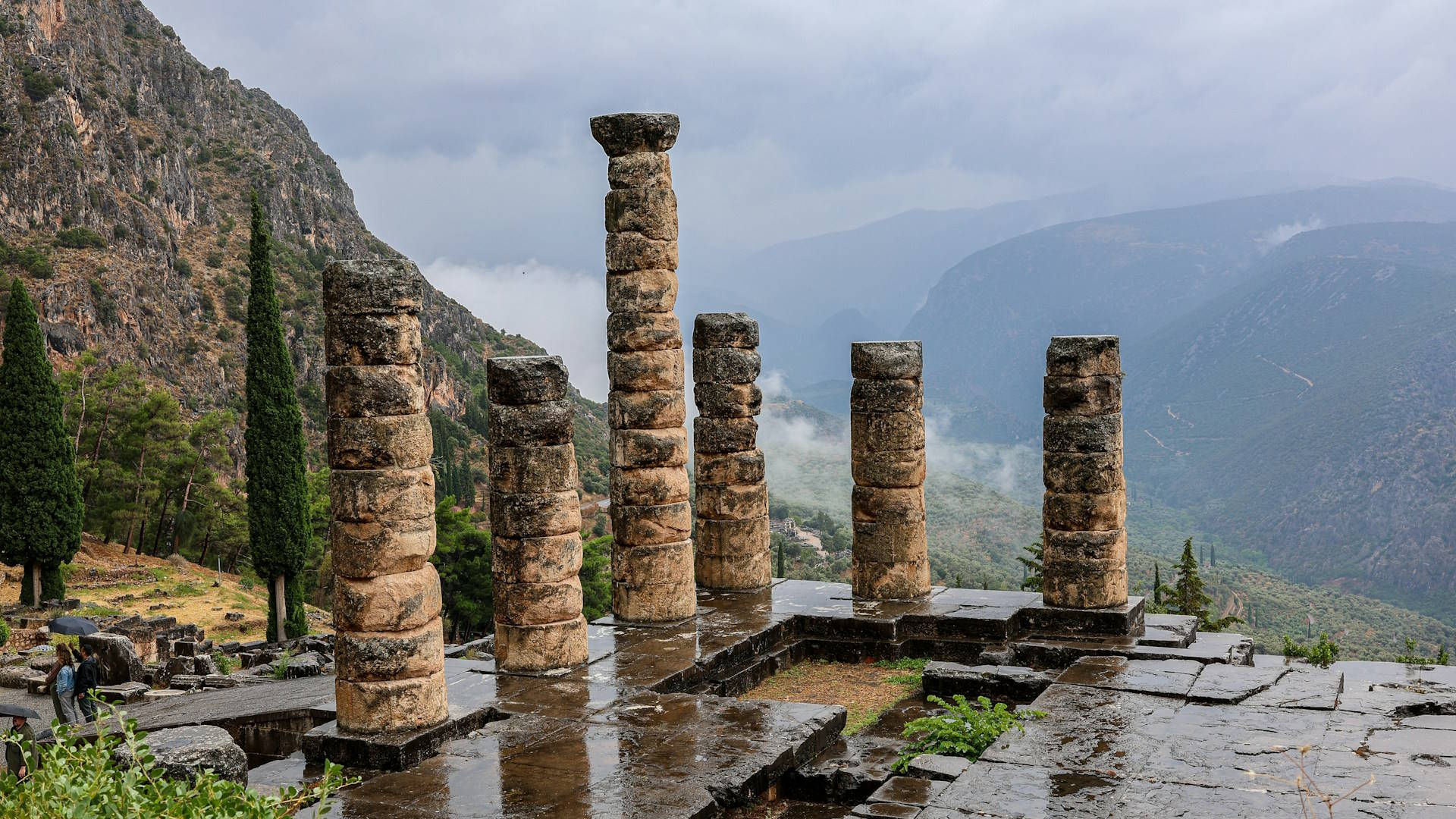 Columnas del Templo de Apolo en Delfos