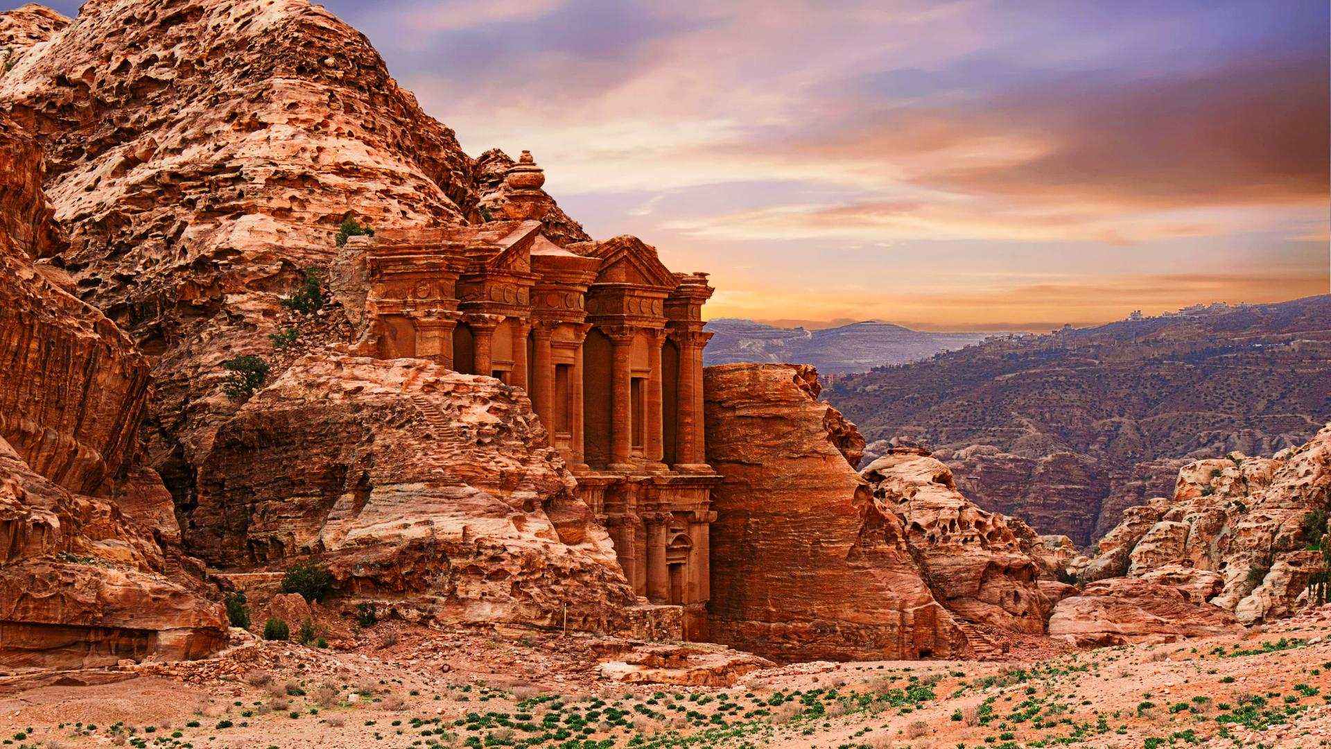 El Monasterio de Petra excavado en la roca