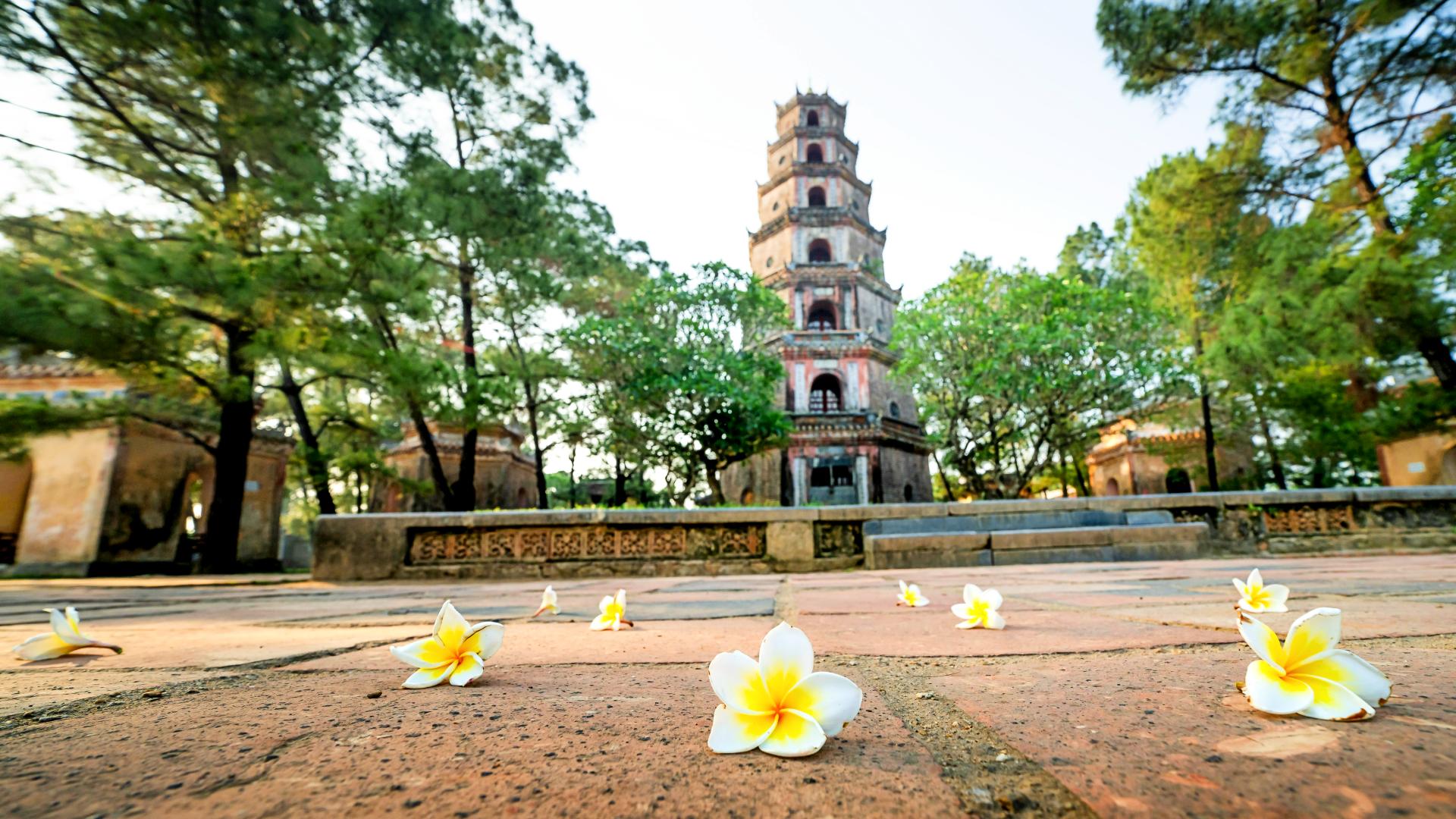 pagoda-del-templo-budista-Thien-Mu-hue Pagoda del templo Thien Mu en Hue