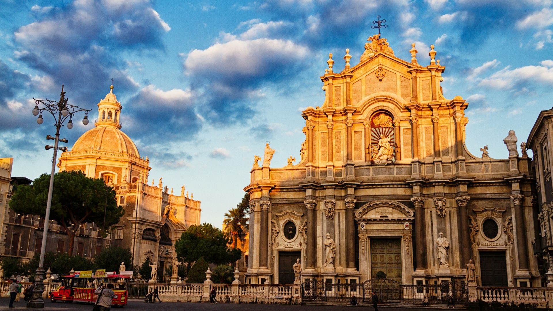 Catedral de Santa Ágata en la Piazza del Duomo, Catania