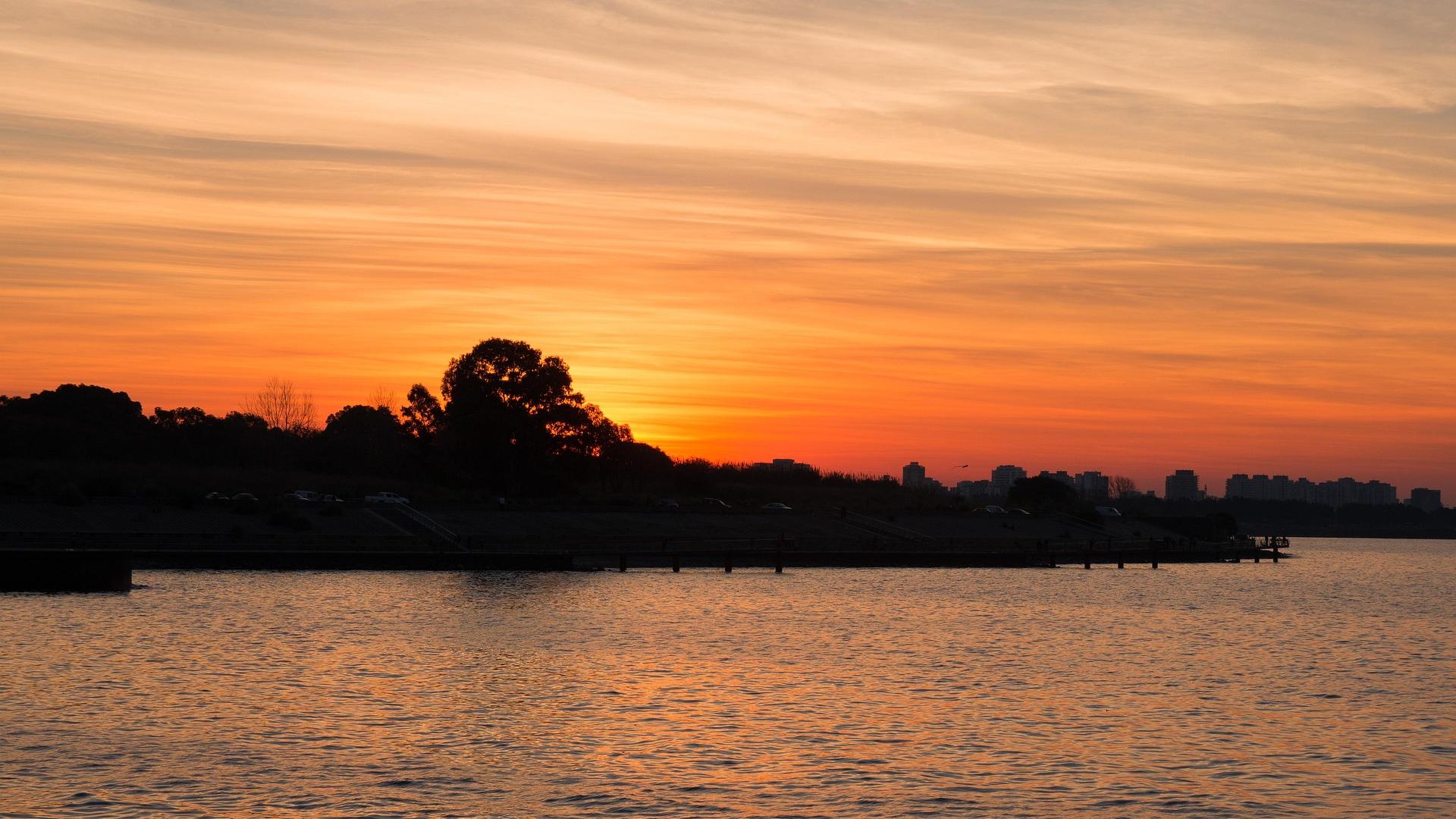 Atardecer en la Reserva Ecológica Costanera Sur Atardecer en la Reserva Ecológica Costanera Sur