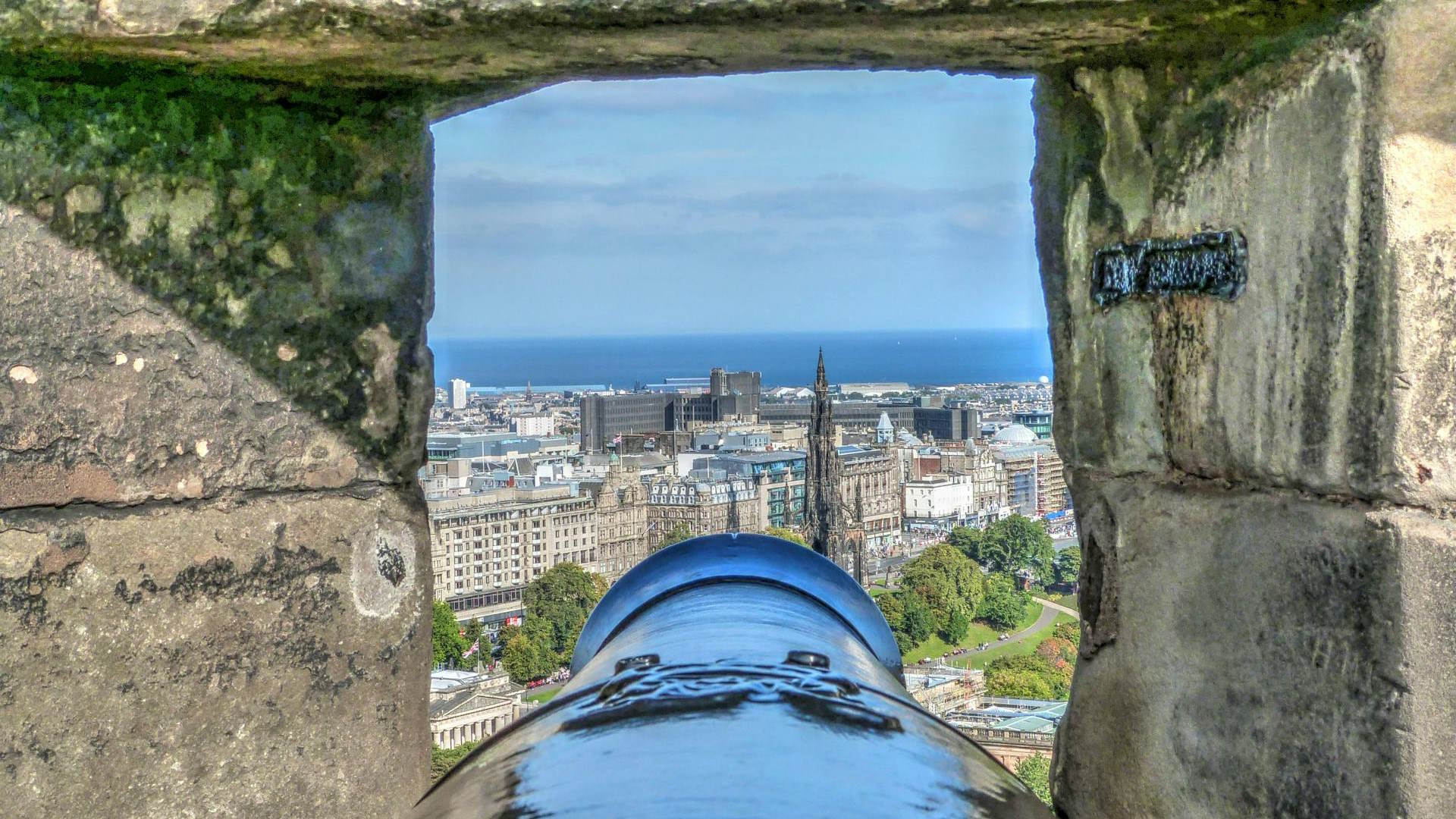Cañón de Mons Meg, uno de los elementos más destacados del Castillo de Edimburgo