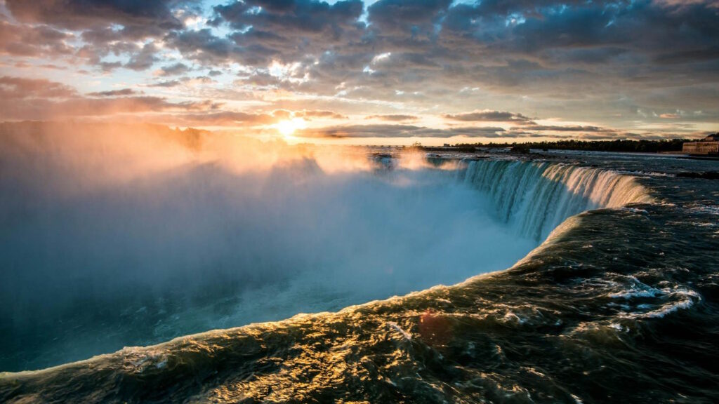 Amanecer en las Cataratas del Niágara