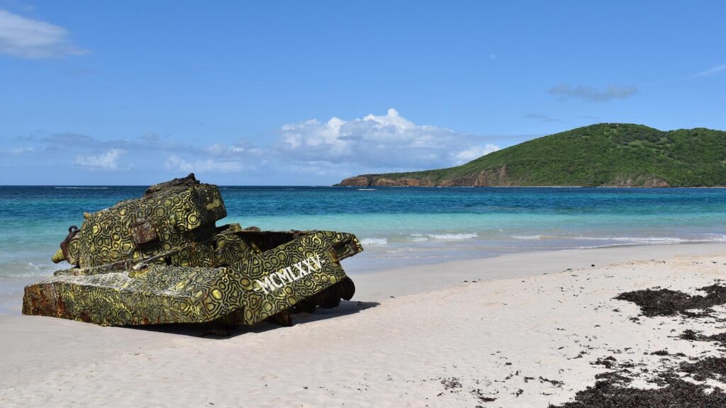 Tanque militar en Playa Flamenco